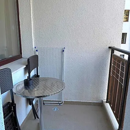 Mvs Gardens E28 Hotel 4*