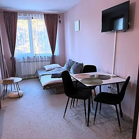 Mvs Gardens E28 Hotel